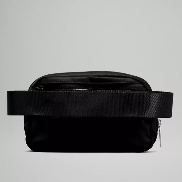 Lululemon Unisex Everyday Belt Bag 1L NWT!!! - Picture 4 of 13
